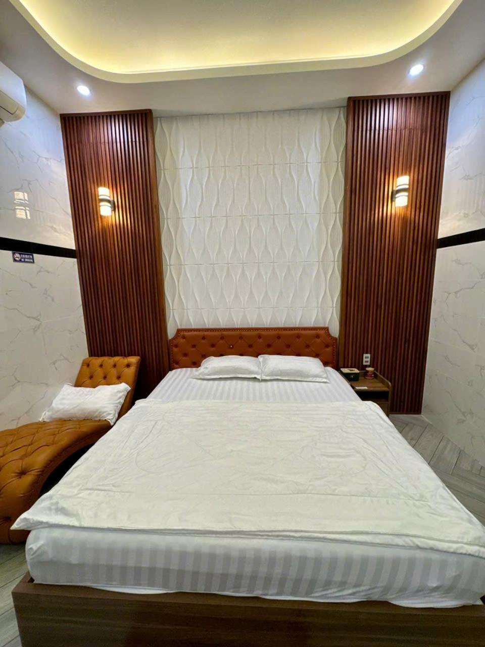 Bao Ngoc Hotel Cao Lanh Bagian luar foto